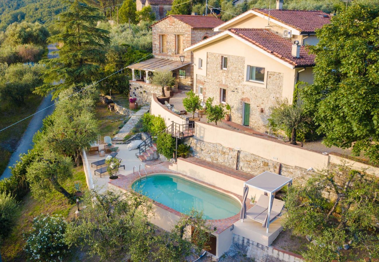 Villa a Monsummano Terme - Le Due Terre Farmhouse