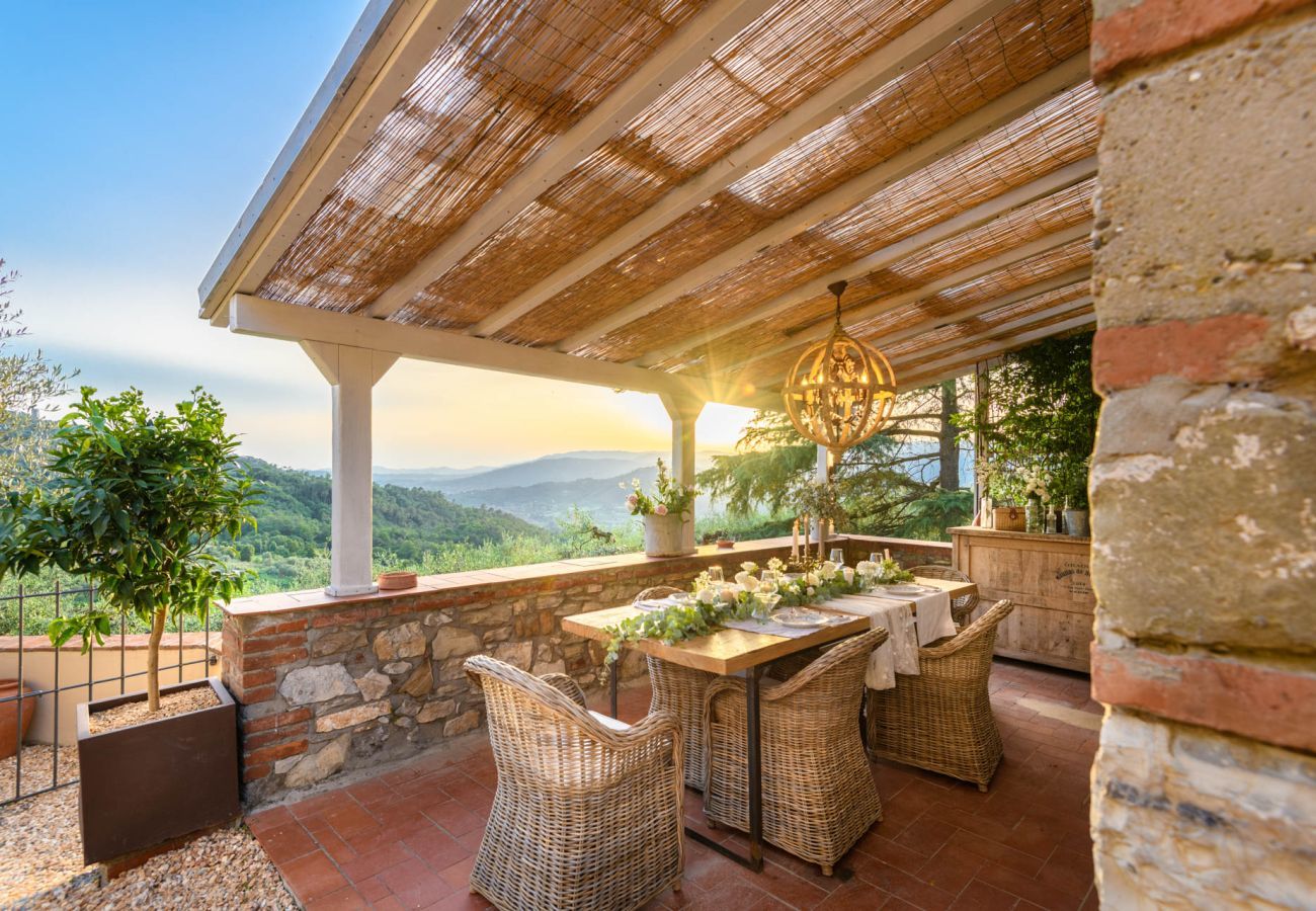 Villa a Monsummano Terme - Le Due Terre Farmhouse