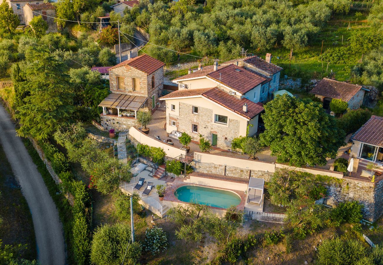 Villa a Monsummano Terme - Le Due Terre Farmhouse