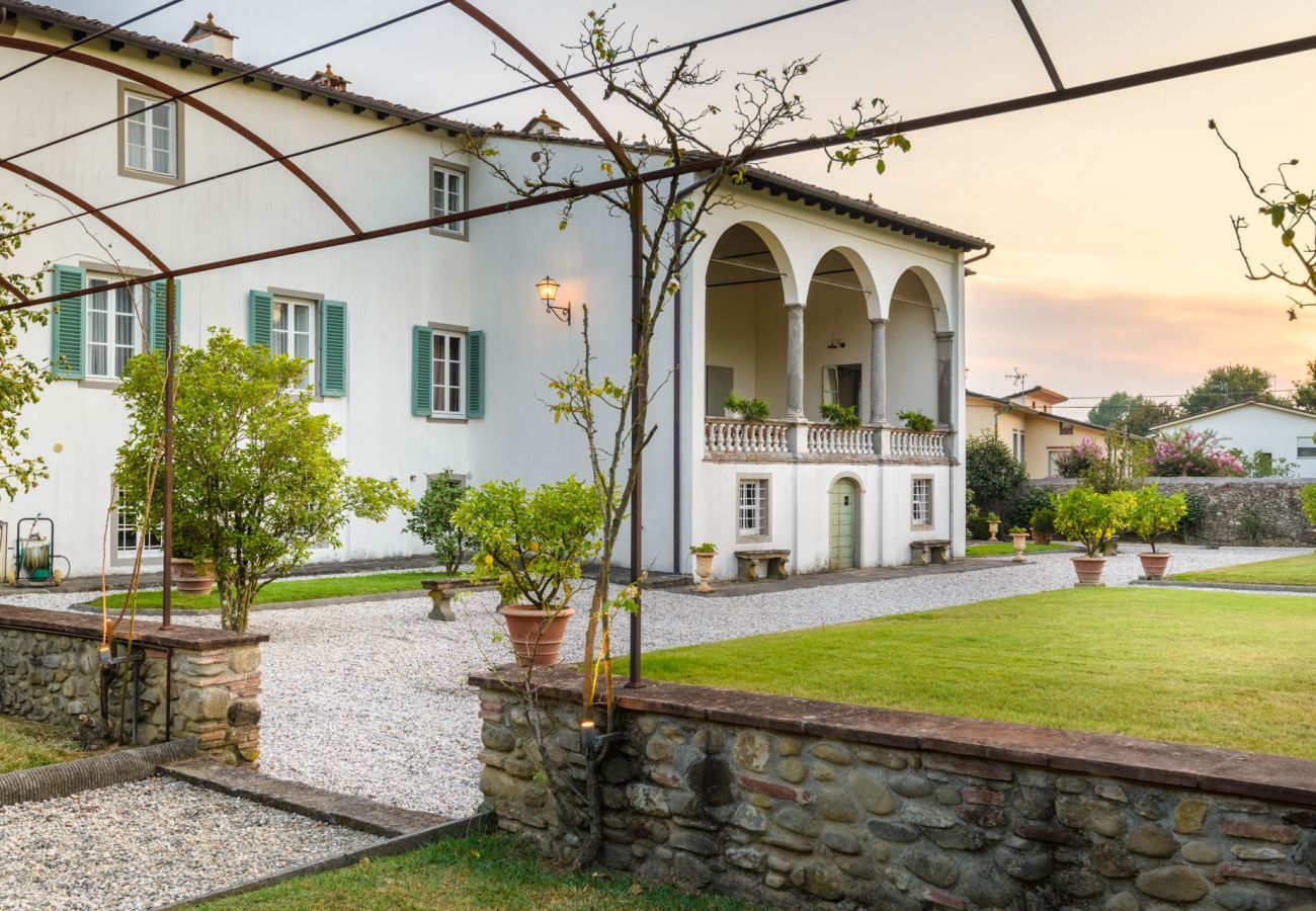 Villa a Capannori - Villa Antica