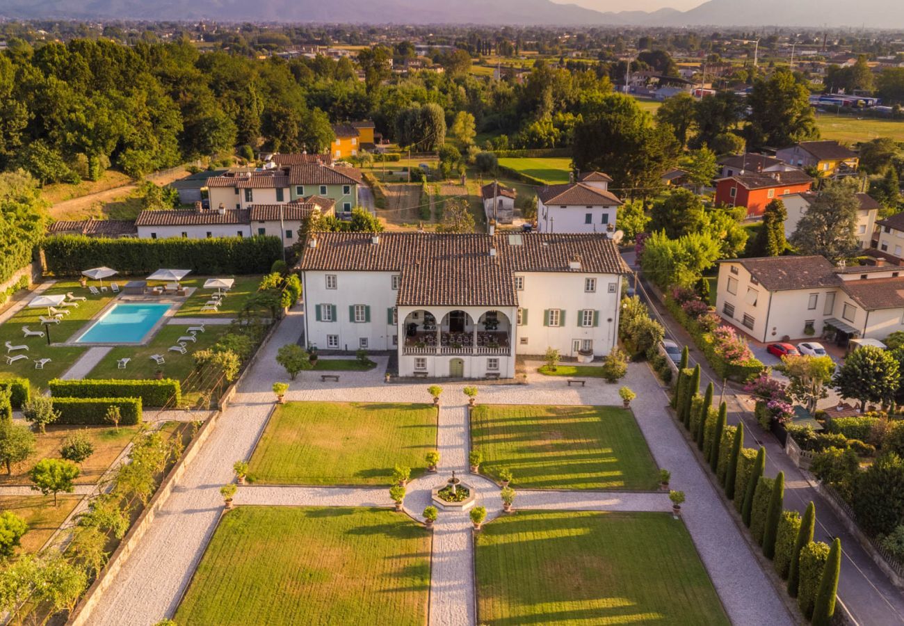 Villa a Capannori - Villa Antica
