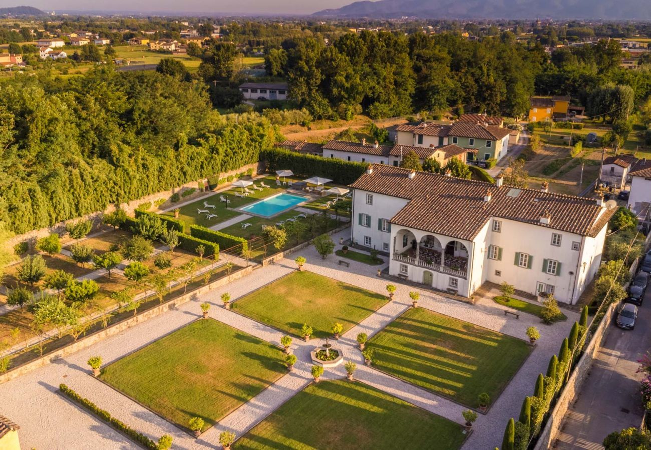 Villa a Capannori - Villa Antica