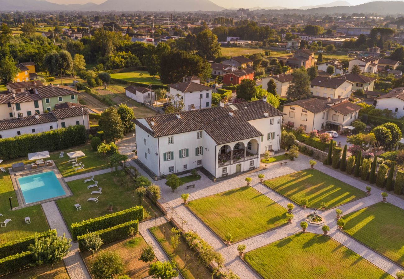 Villa a Capannori - Villa Antica
