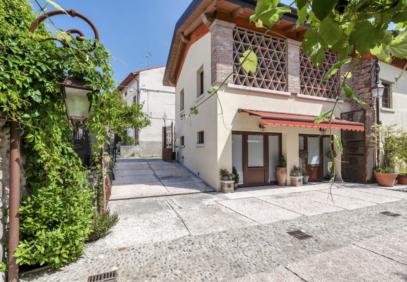 Studio a Castelnuovo del Garda - CORTE MONTELEONE SUITE HONEYMOON