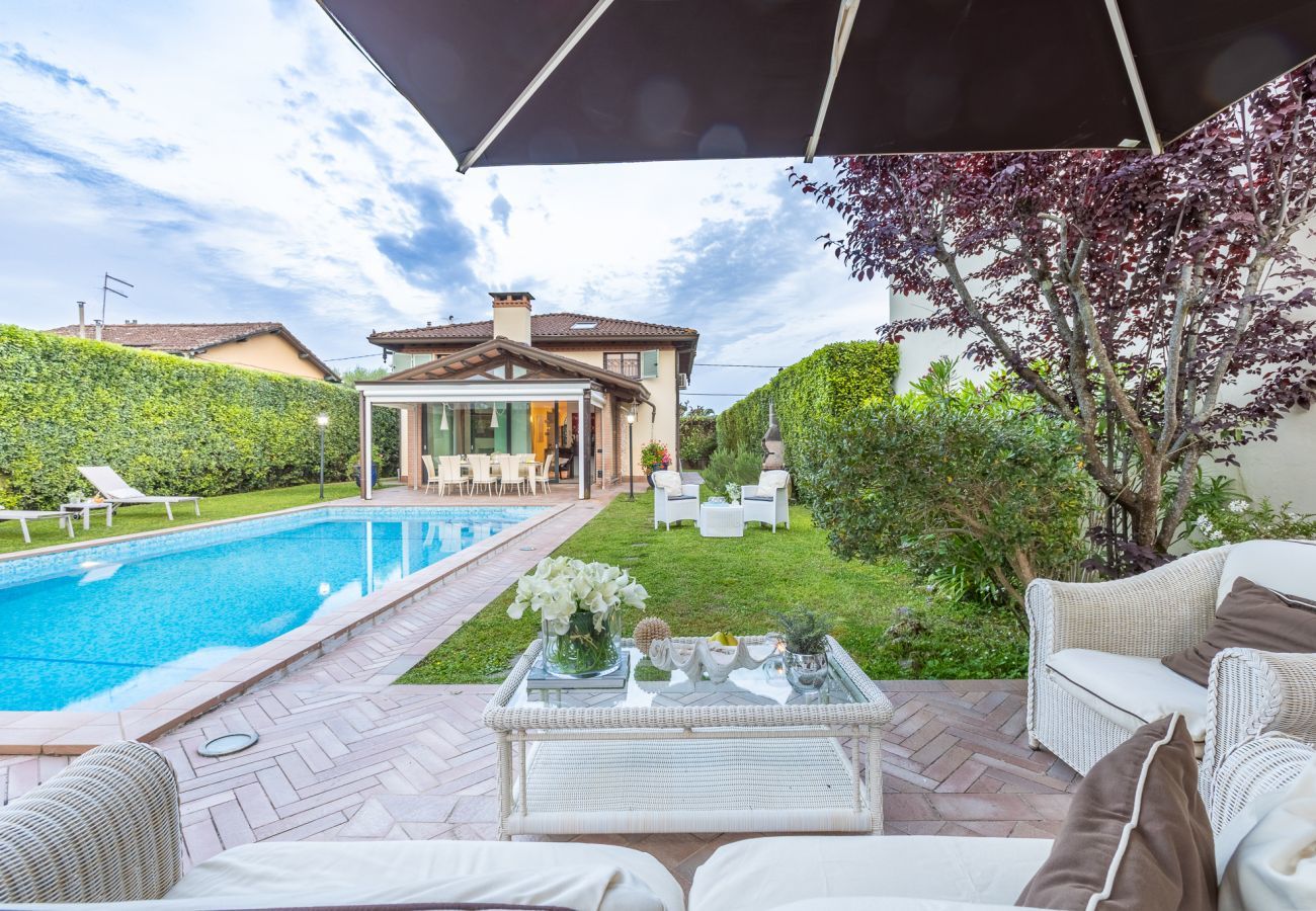 Villa a Marina di Pietrasanta - Villa Gatti