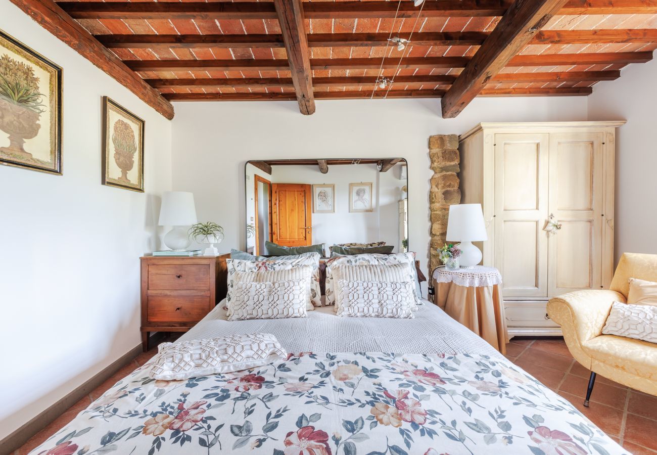 Villa a Montecatini alto - Tuscan Embrace