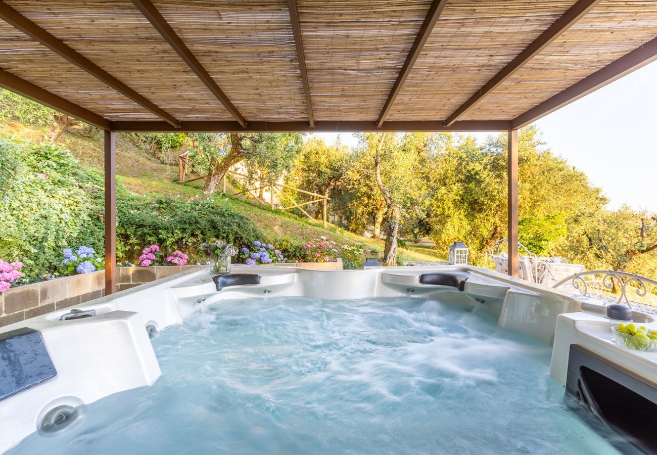 Villa a Montecatini alto - Tuscan Embrace