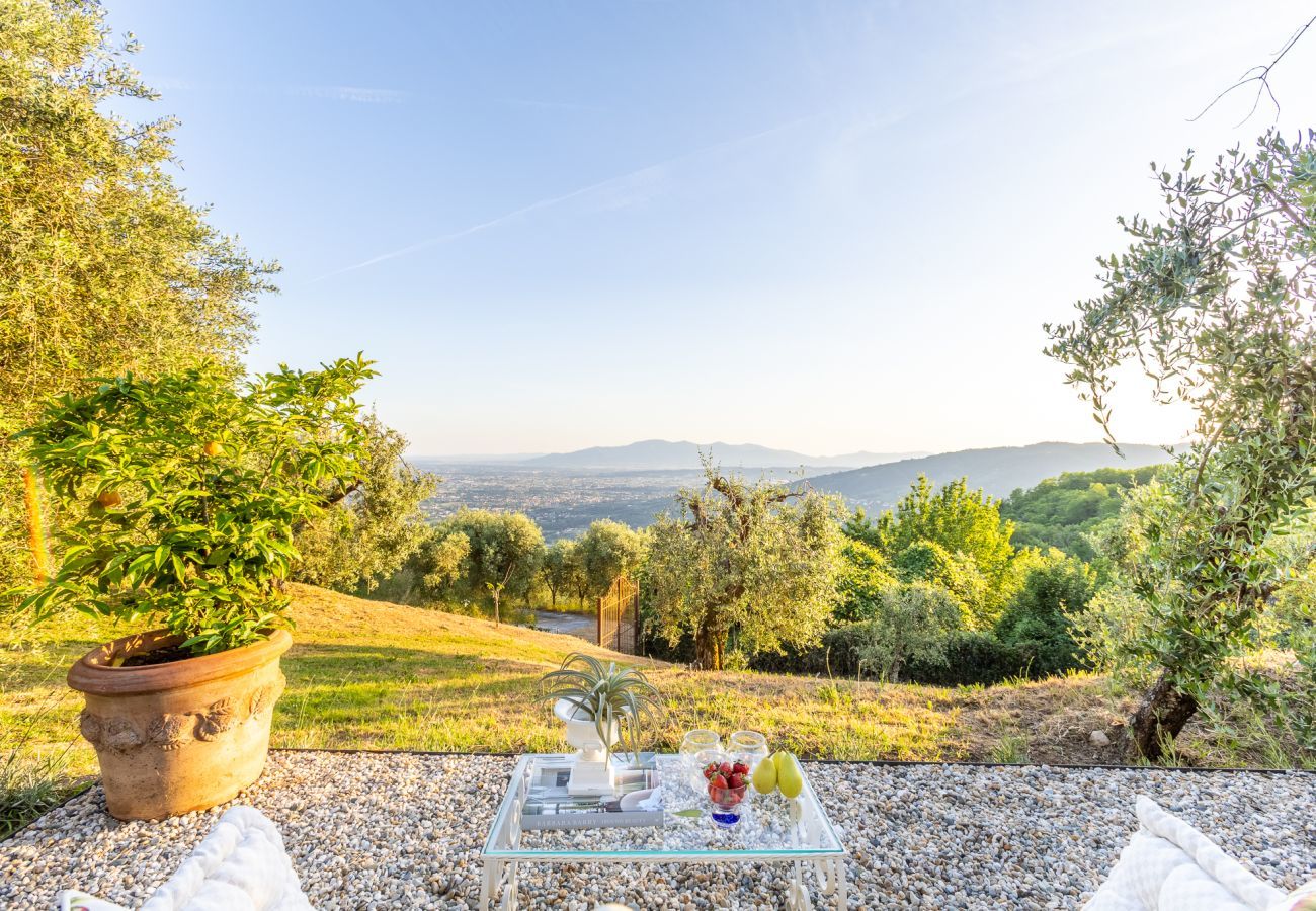 Villa a Montecatini alto - Tuscan Embrace