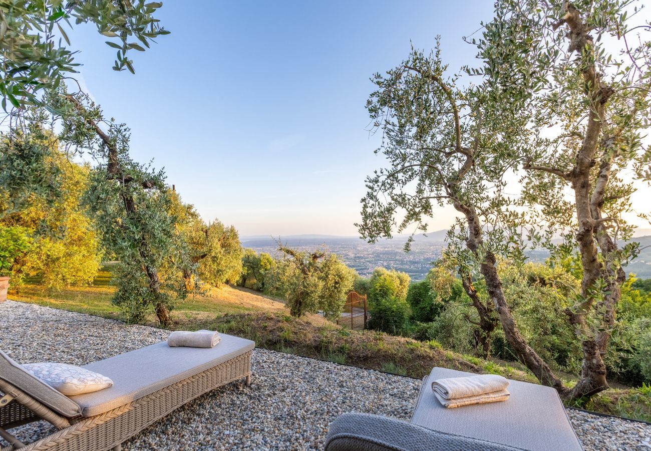 Villa a Montecatini alto - Tuscan Embrace