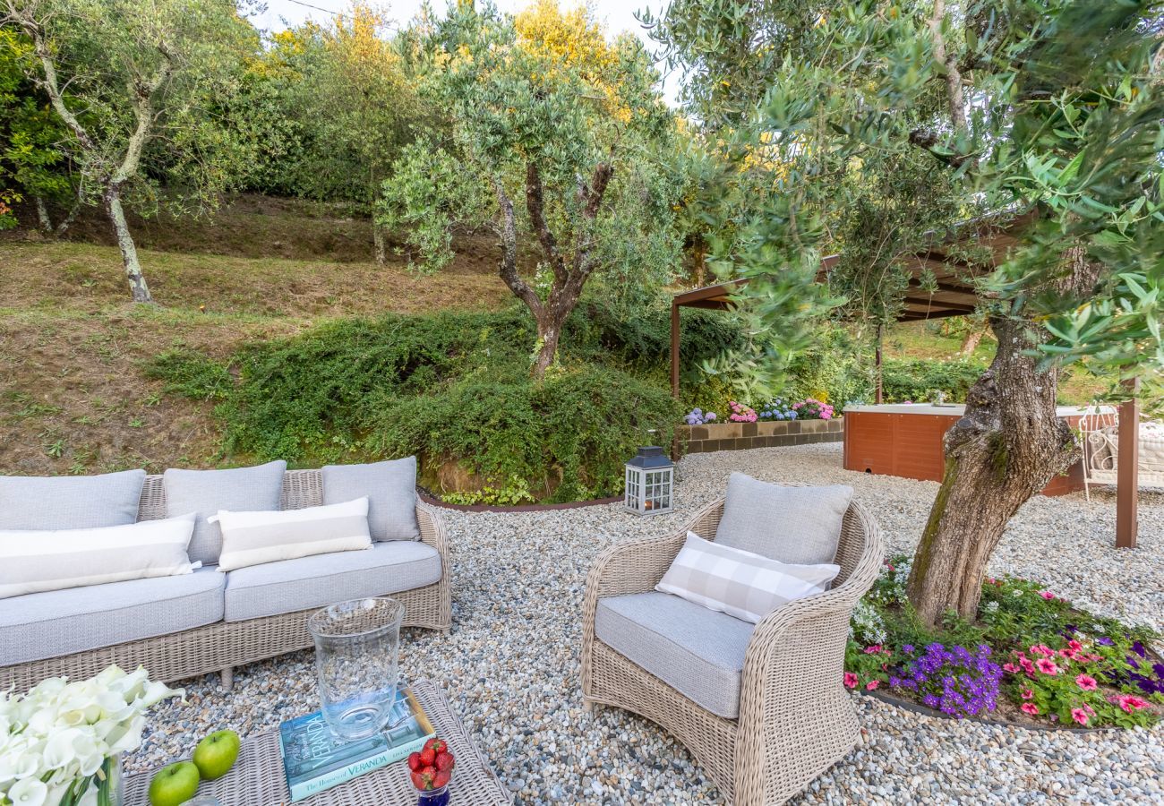 Villa a Montecatini alto - Tuscan Embrace