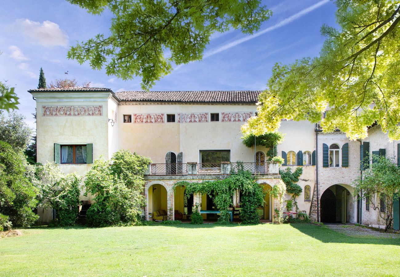 Villa a Cordovado - Palazzo del Capitano R&R