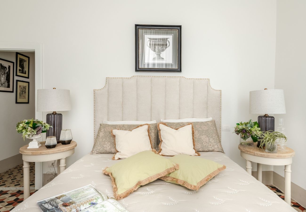 Appartamento a Lucca - The Fresco Tale, a Charming 3 Bedrooms Apartment