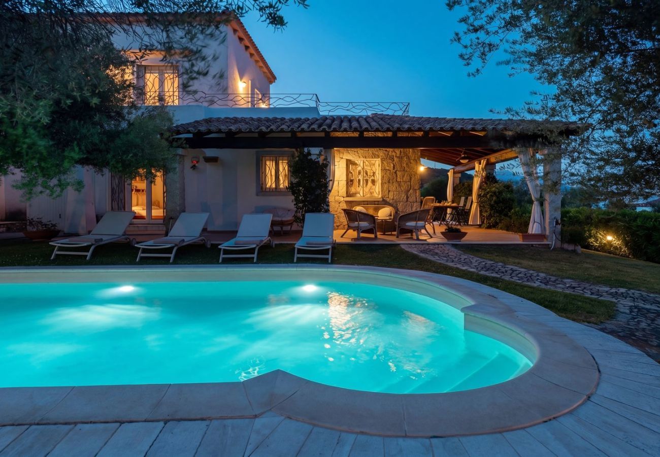 Villa a San Teodoro - Villa Luciva