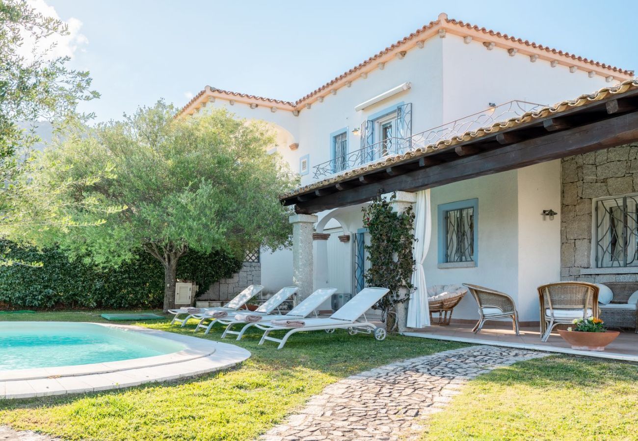 Villa a San Teodoro - Villa Luciva