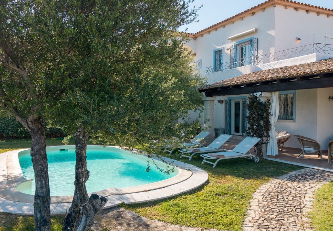 Villa a San Teodoro - Villa Luciva