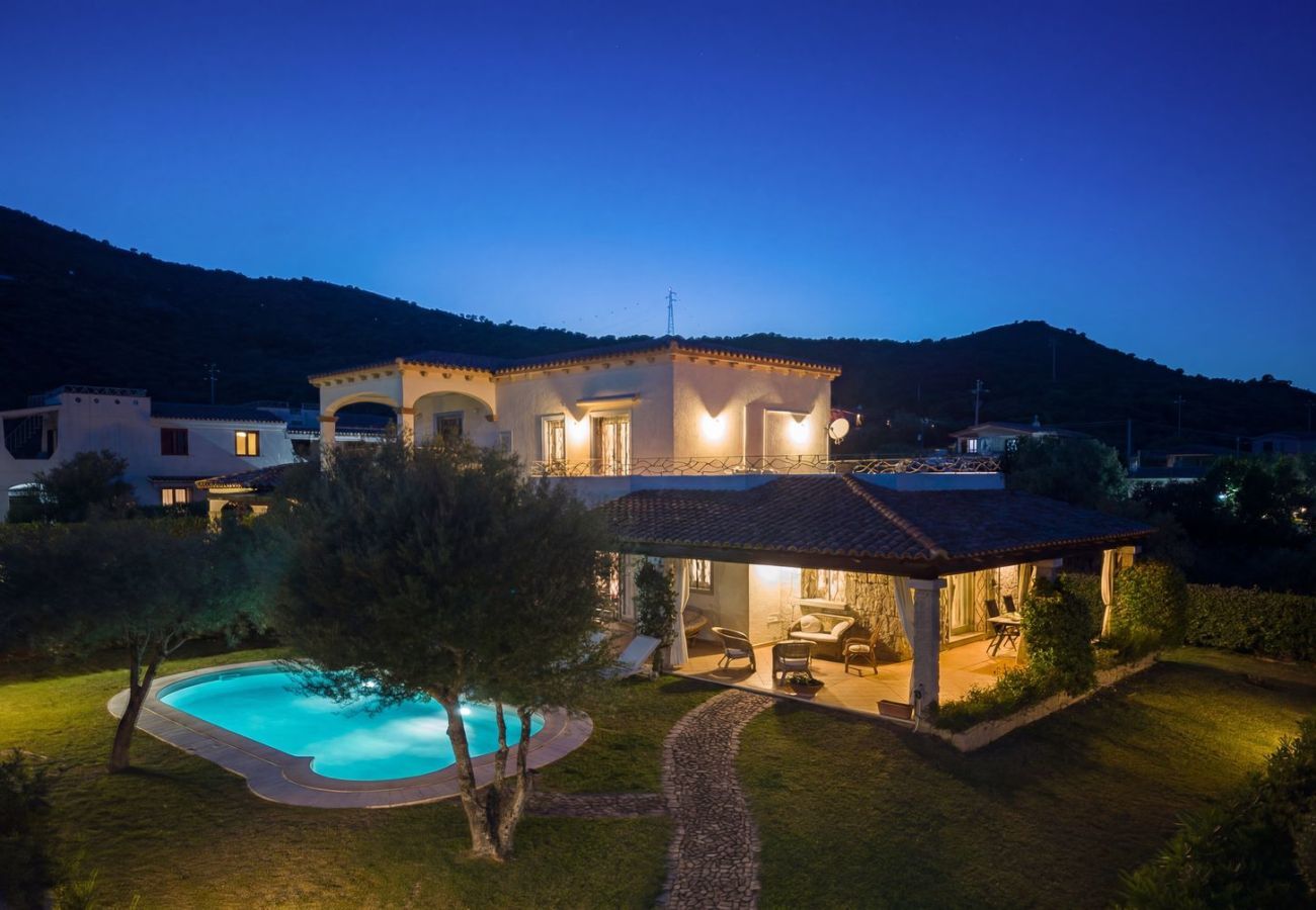 Villa a San Teodoro - Villa Luciva