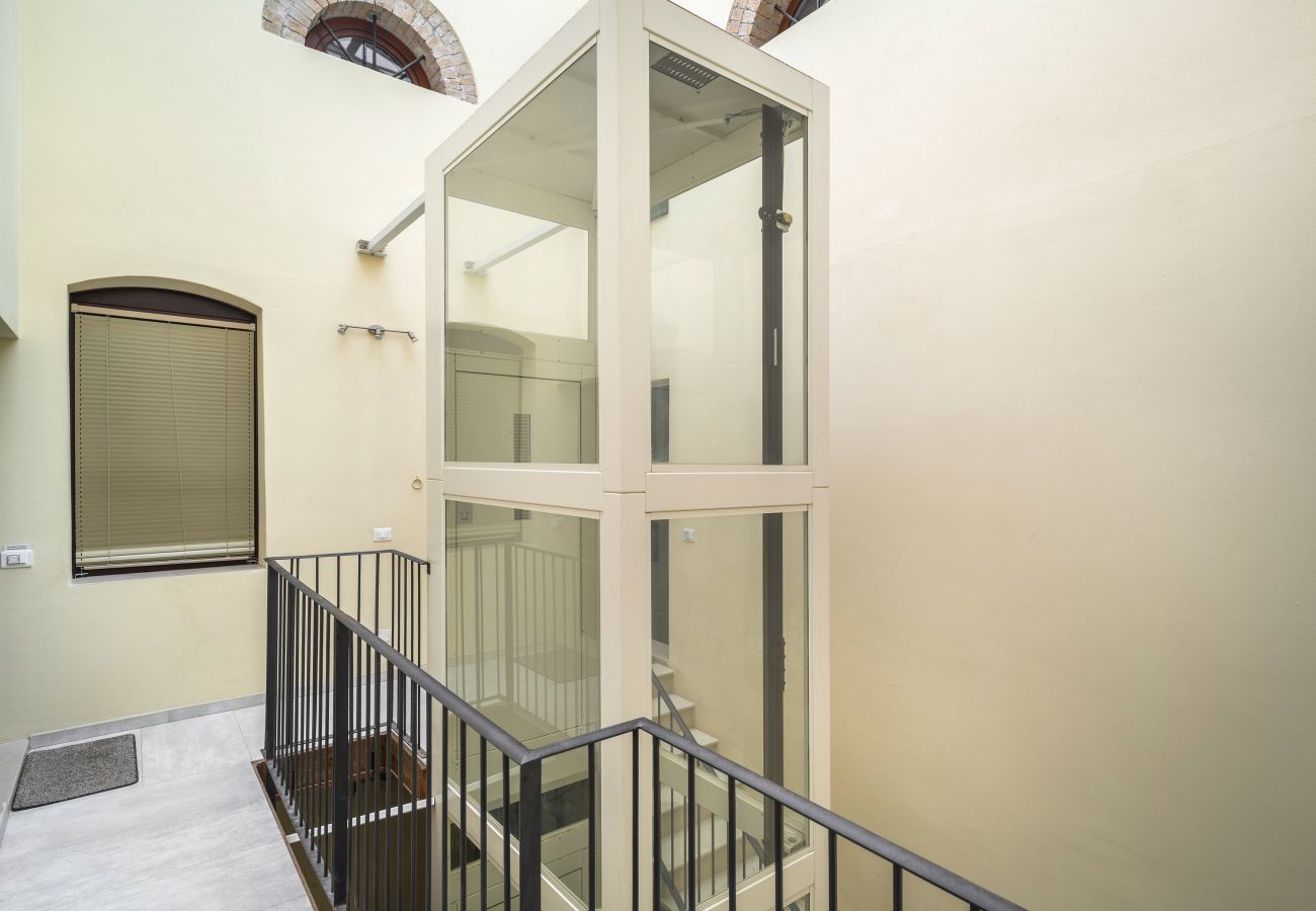 Appartamento a Venezia - Calle Varisco Apartment with Terrace R&R