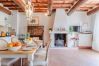 Ferienwohnung in Monte San quirico - Elisa Farmhouse Apartment in Wine Resort Ferienwohnung in Monte San quirico - Elisa Farmhouse Apartment in Wine Resort