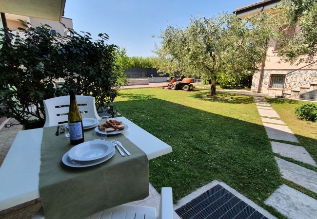 Studio in Lazise - Regarda - Studio Residence Allegra mit Pool, Wlan, Garten mit Grillplatz