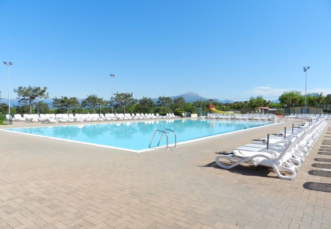 Ferienwohnung in Lazise - Regarda – Fewo Rosa Baccarat 5 mit Campingplatz und Strand Eintritt