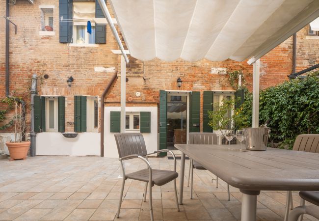 Ferienwohnung in Venedig - Luxury Garden Mansion