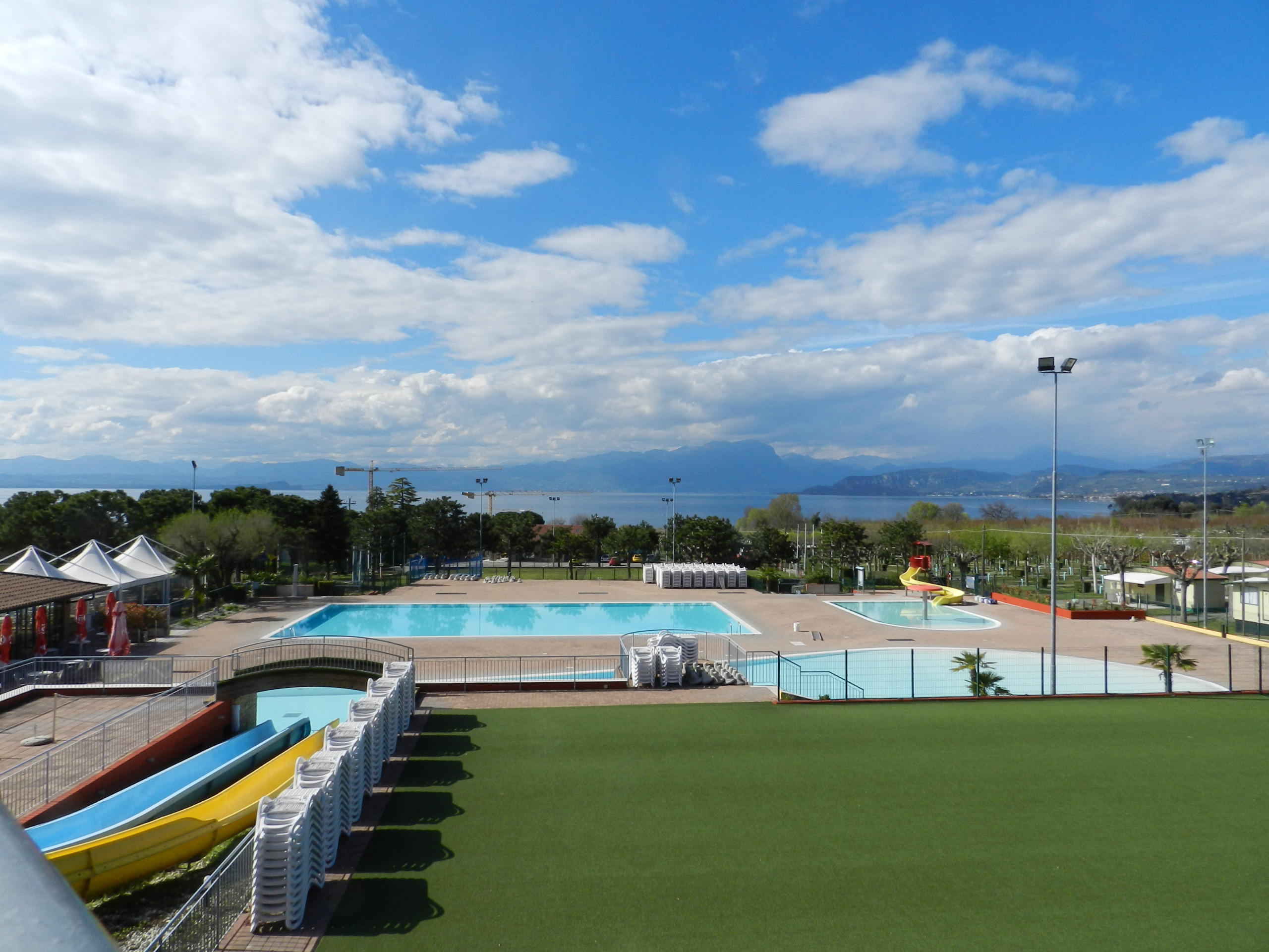  in Lazise - Regarda – FeWo Rosa Canina 8 mit Campingplatz und Strand Eintritt