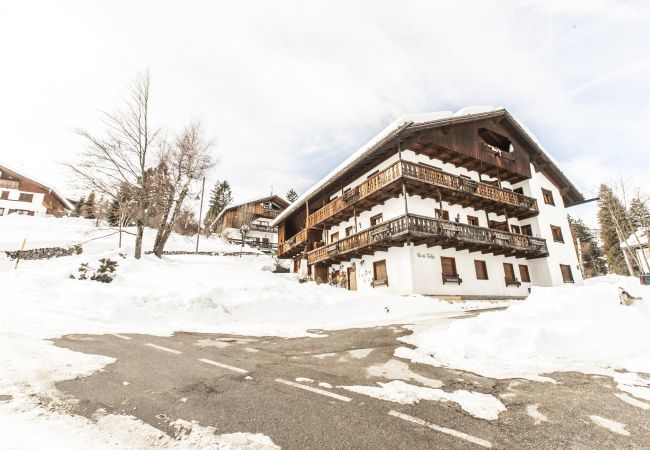 Ferienwohnung in Cortina d´Ampezzo - Dolomiti Sweet Lodge R&R Ferienwohnung in Cortina d´Ampezzo - Dolomiti Sweet Lodge R&R