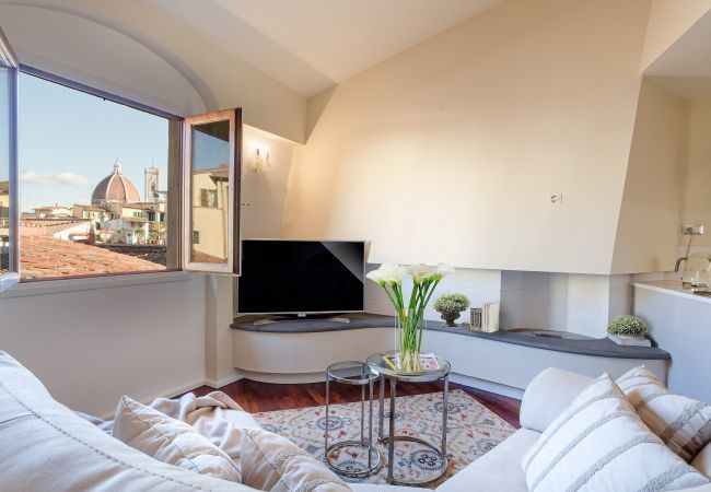 Ferienwohnung in Florenz - Luxuriöses Penthouse mit Aufzug 3 Schlafzimmer 3 Badezimmer im Zentrum