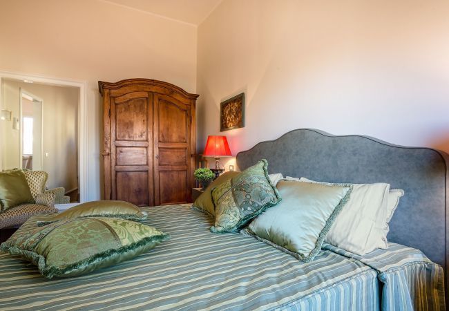 Ferienwohnung in Florenz - Luxuriöses Penthouse mit Aufzug 3 Schlafzimmer 3 Badezimmer im Zentrum