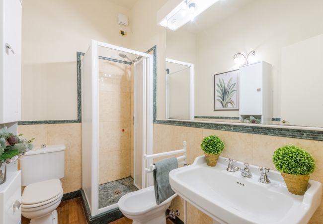 Ferienwohnung in Lucca - The Arnolfini Portrait Apartment Ferienwohnung in Lucca - The Arnolfini Portrait Apartment