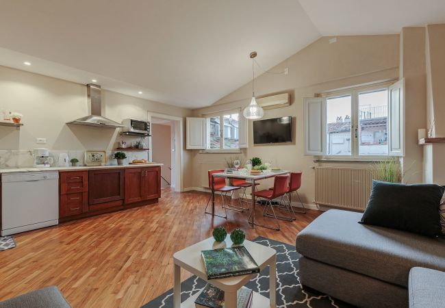 Ferienwohnung in Lucca - Terrazza Santa Croce Ferienwohnung in Lucca - Terrazza Santa Croce