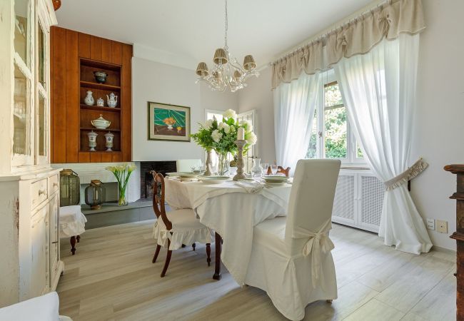 Villa in Lucca - VILLA OLIVIA: a New Luxury Villa with Garden in Lucca with PARKING