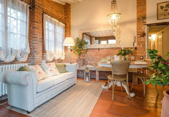 Villa in Uzzano - Rosyabate Cottage Villa in Uzzano - Rosyabate Cottage