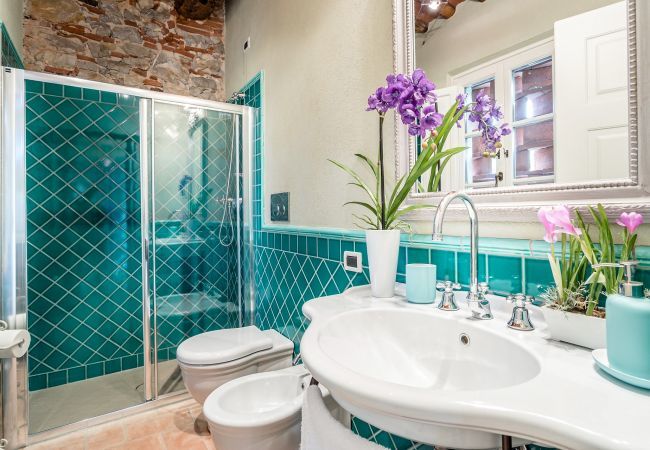 Villa in Monte San quirico - Villa sul Fiume Villa in Monte San quirico - Villa sul Fiume