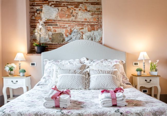 Villa in Monte San quirico - Villa sul Fiume Villa in Monte San quirico - Villa sul Fiume