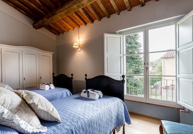 Villa in Monte San quirico - Villa sul Fiume Villa in Monte San quirico - Villa sul Fiume