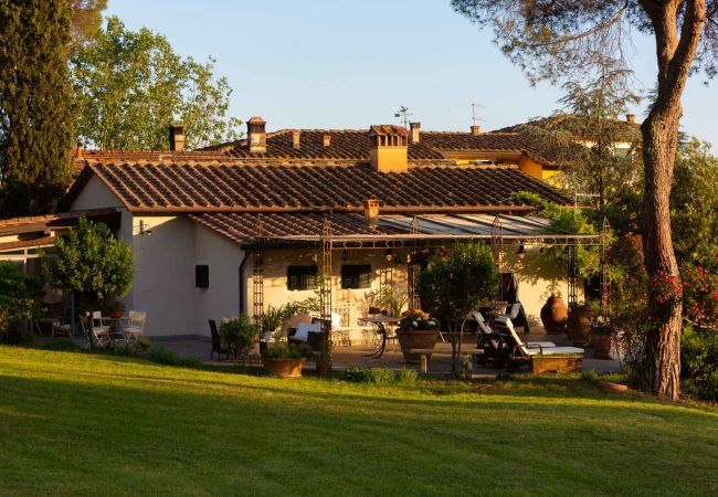 Villa in Pescia - Cottage Nanni Villa in Pescia - Cottage Nanni