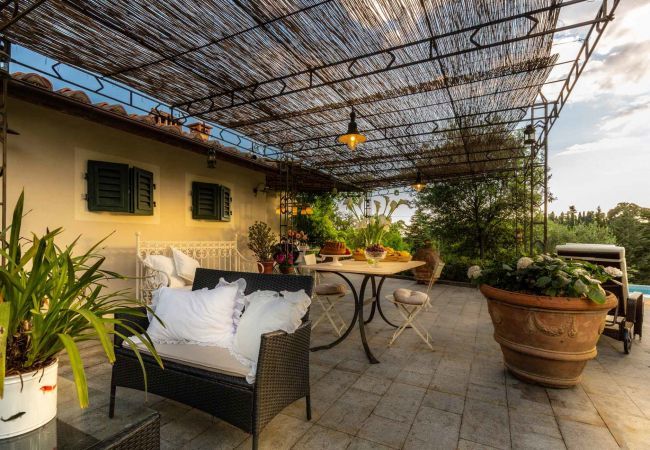 Villa in Pescia - Cottage Nanni Villa in Pescia - Cottage Nanni