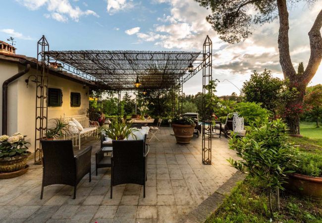 Villa in Pescia - Cottage Nanni Villa in Pescia - Cottage Nanni