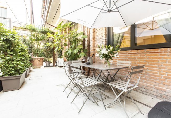 Ferienwohnung in Venezia - Elegant Fornasa Vecia Canal View R&R Ferienwohnung in Venezia - Elegant Fornasa Vecia Canal View R&R