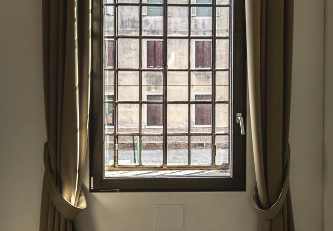 Ferienwohnung in Venezia - Elegant Fornasa Vecia Canal View R&R Ferienwohnung in Venezia - Elegant Fornasa Vecia Canal View R&R