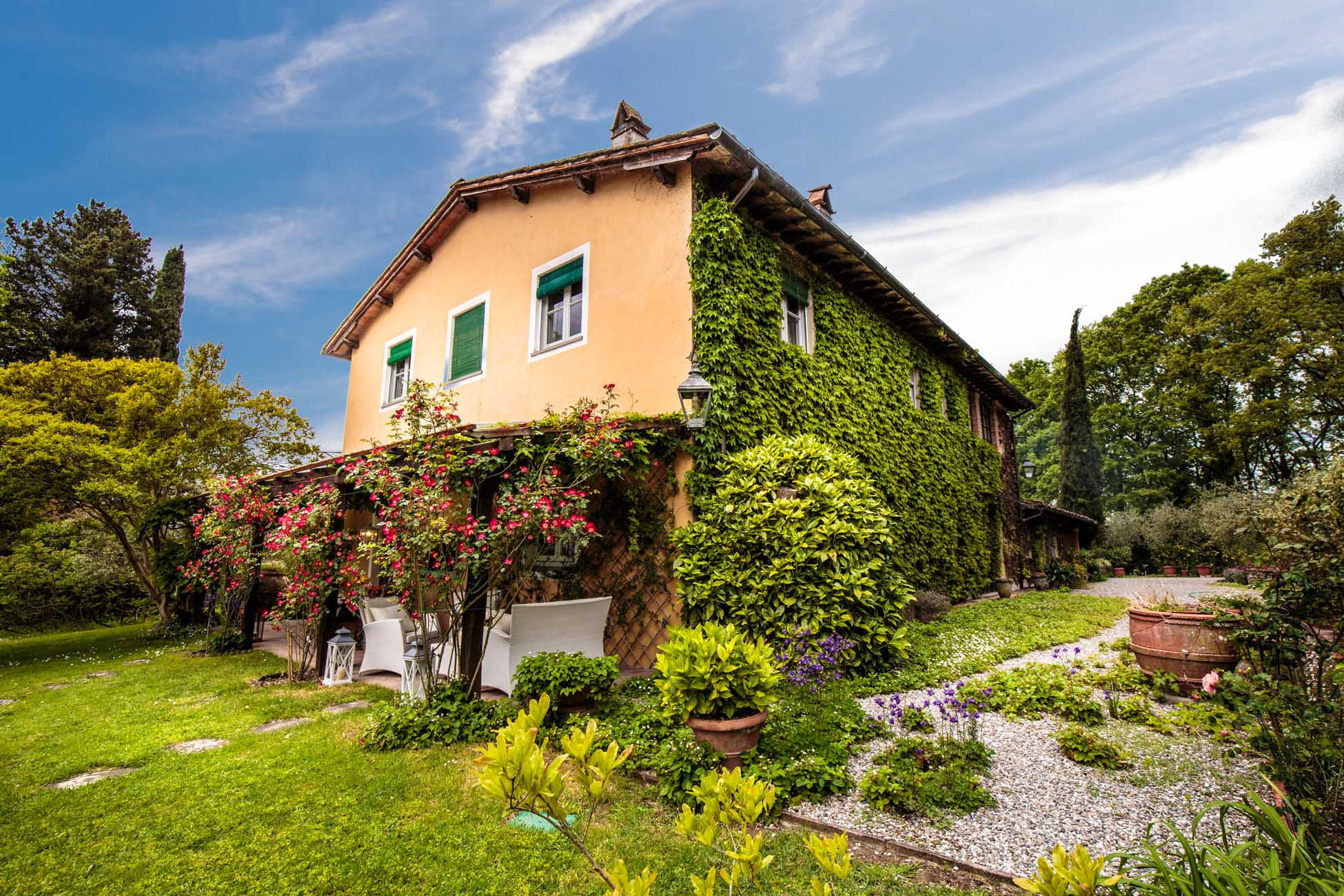 Villa in Lucca - VILLA D'AMICO, charming indulgence overlooking Lucca Town Centre