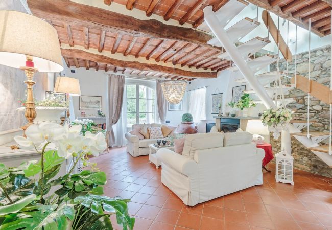 Villa in Pieve di Compito - Villa Coccinelle Villa in Pieve di Compito - Villa Coccinelle
