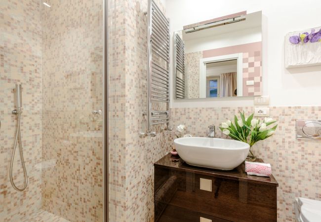 Ferienwohnung in Lucca - Orchidea Bianca Apartment Ferienwohnung in Lucca - Orchidea Bianca Apartment
