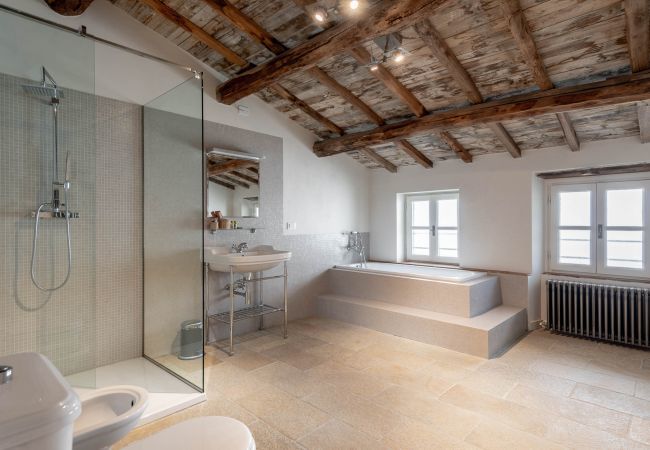 Villa in Pescaglia - Palazzo Giusti Villa in Pescaglia - Palazzo Giusti