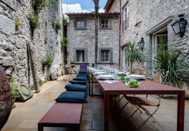 Villa in Pescaglia - Palazzo Giusti Villa in Pescaglia - Palazzo Giusti