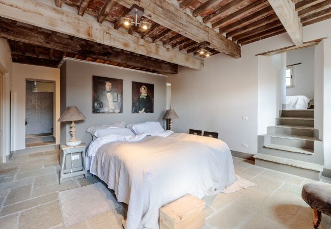 Villa in Pescaglia - PALAZZO GIUSTI: Understated Luxury with a Welcoming Ambience on the Hills of Lucca