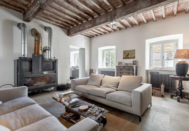 Villa in Pescaglia - Palazzo Giusti Villa in Pescaglia - Palazzo Giusti