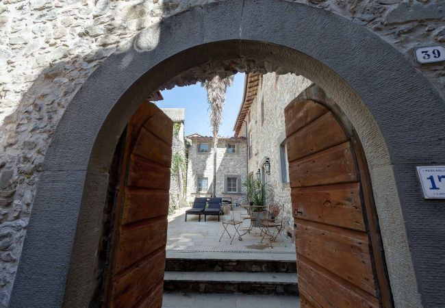 Villa in Pescaglia - Palazzo Giusti Villa in Pescaglia - Palazzo Giusti