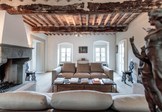 Villa in Pescaglia - Palazzo Giusti Villa in Pescaglia - Palazzo Giusti